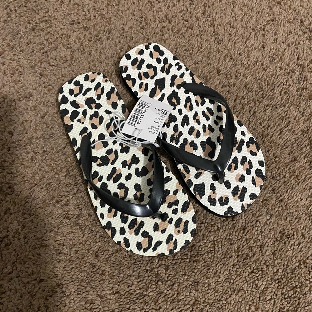 Girls Cheetah Flip Flops